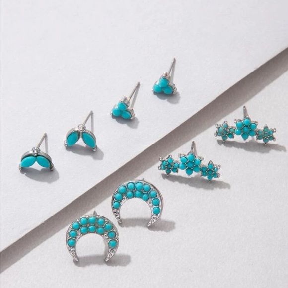 4 Pairs of Moon Design Turquoise Earrings in GOLD Tone - Picture 12 of 14